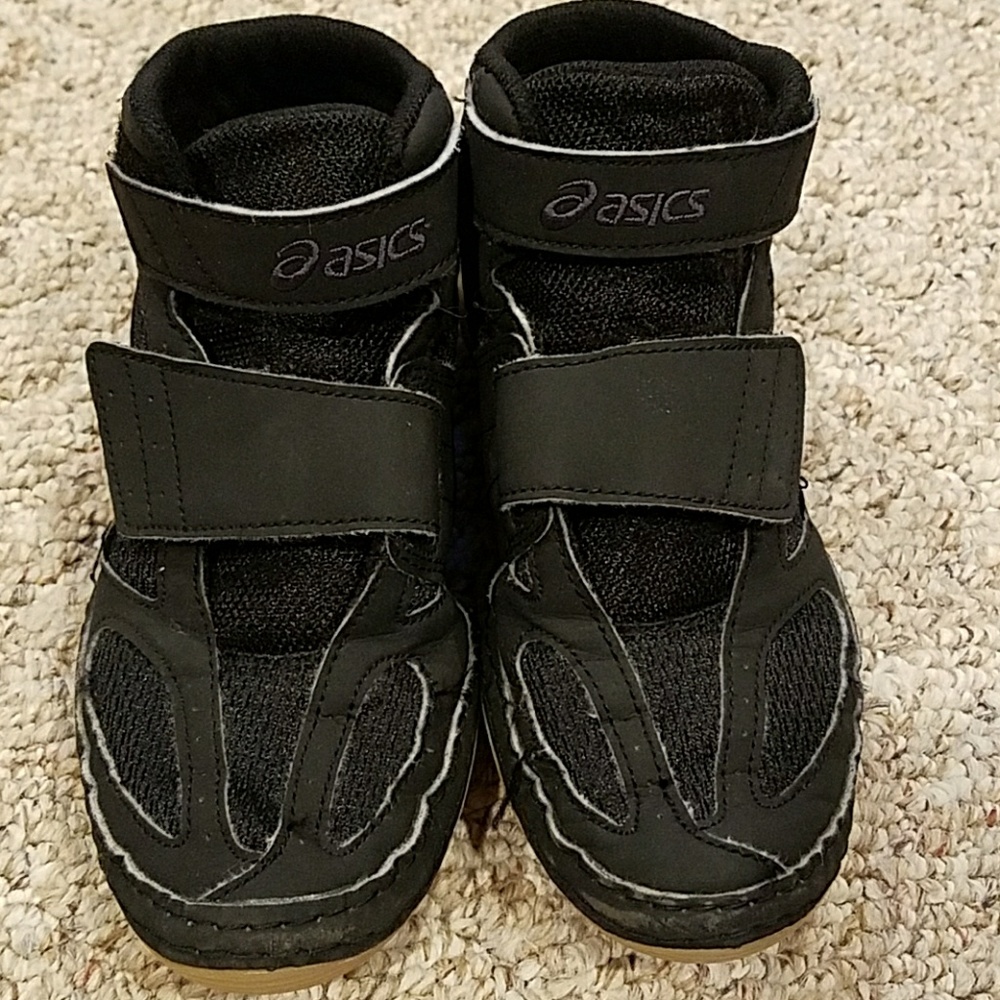 Kids wrestling shoes, size 1.5 youth
